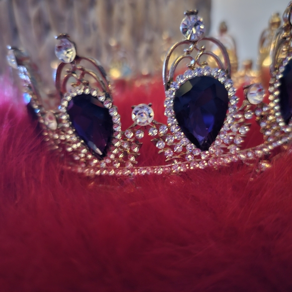 Tiara - Picture 4 of 4